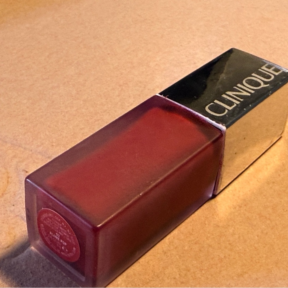 Clinique Deep Red Lipstick flame Pop